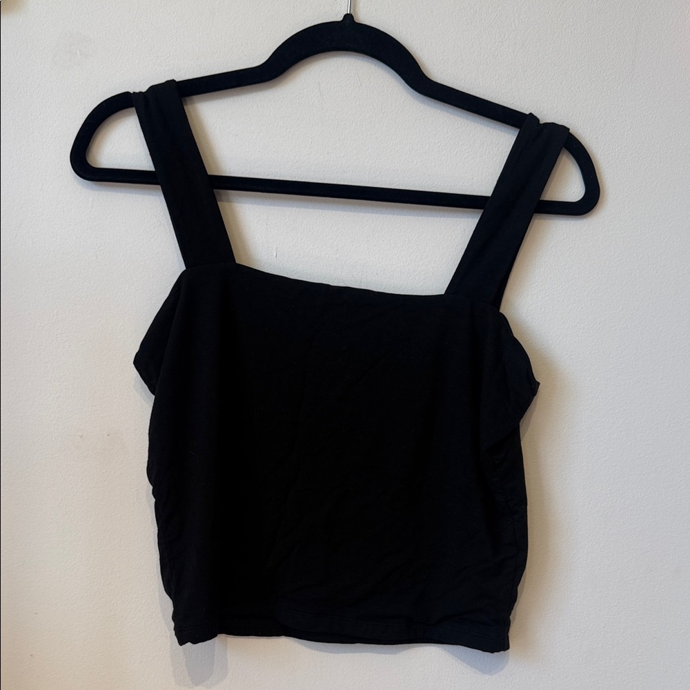 Square neck tank size Xlarge